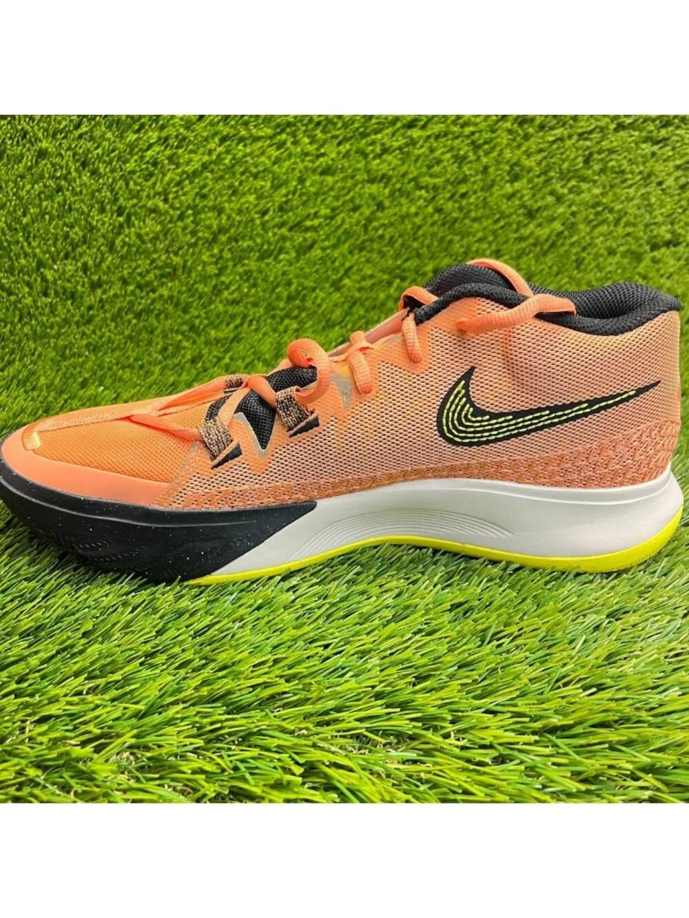 Nike Kyrie Flytrap 6 Mens Size 10 Orange Black Basketball Athletic Shoes Sneaker